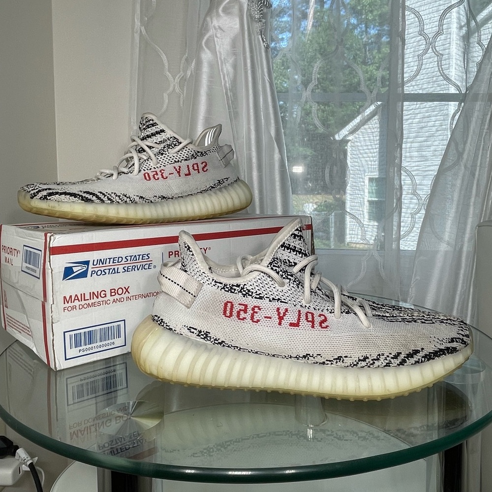 Adidas Yeezy Boost 350 V2 'Zebra' (sz 10.5)